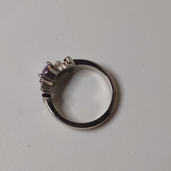 Pretty Silver Tone Ring With Purple Stones Size 8.75 - Picture 11 of 14